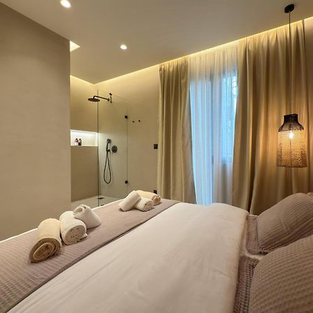 Appartamento Geraniou Boutique Spot Atene Esterno foto