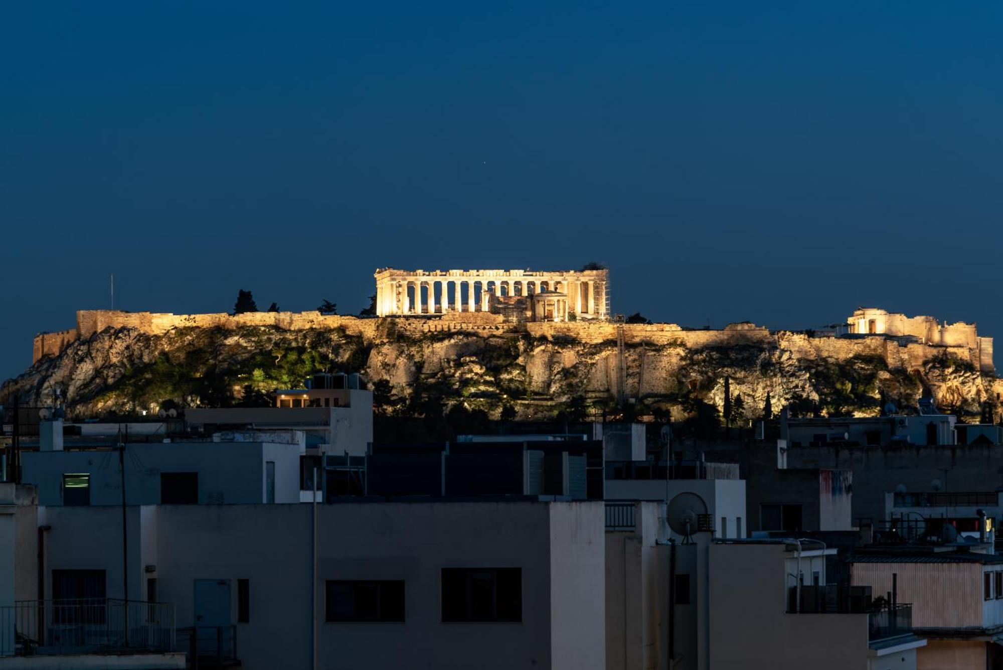 Appartamento Geraniou Boutique Spot Atene Esterno foto